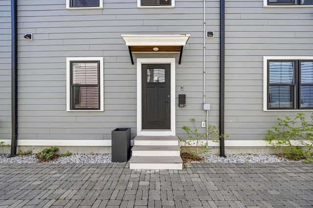 51 Oliver St 2, Somerville, MA 02145
