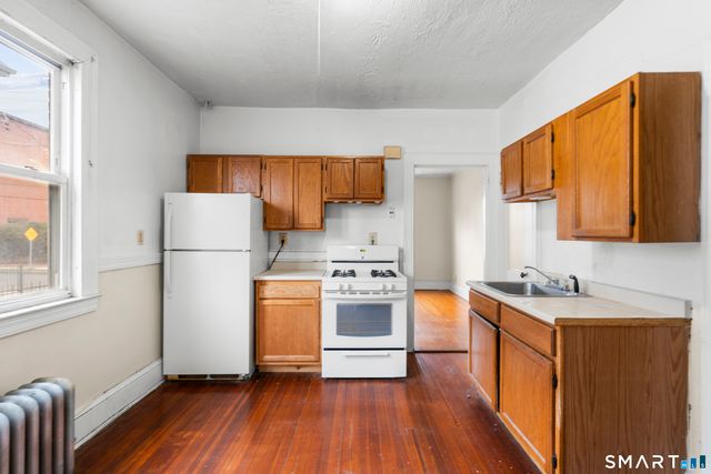 36-38 School Street, Hartford, CT 06106
