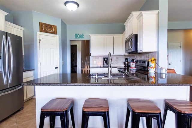 1705 Twin Spires Trail, Guthrie, OK 73044