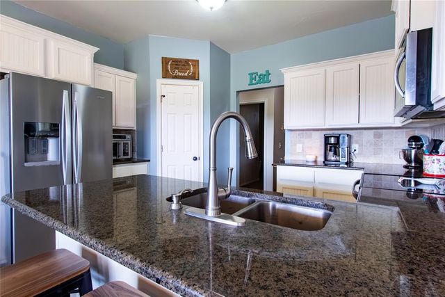 1705 Twin Spires Trail, Guthrie, OK 73044