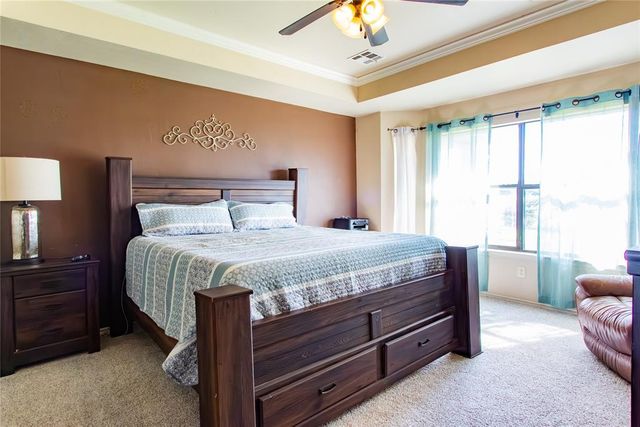 1705 Twin Spires Trail, Guthrie, OK 73044