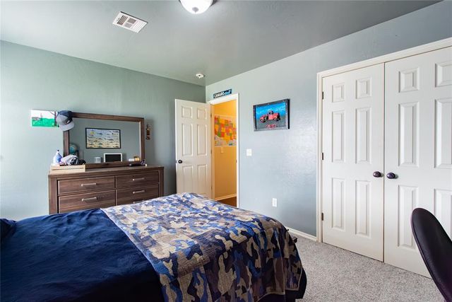 1705 Twin Spires Trail, Guthrie, OK 73044