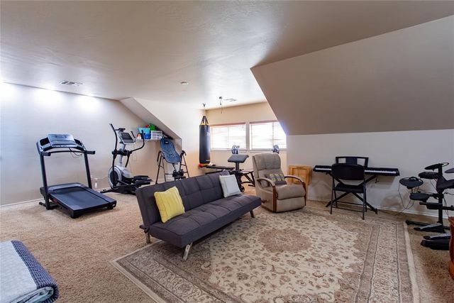 1705 Twin Spires Trail, Guthrie, OK 73044