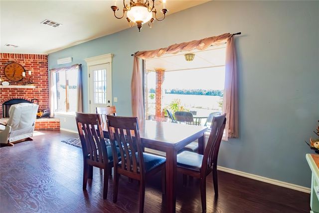 1705 Twin Spires Trail, Guthrie, OK 73044