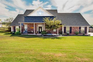 1705 Twin Spires Trail, Guthrie, OK 73044