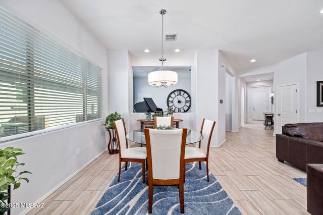 2496 W Music Mountains Drive, Green Valley, AZ 85622