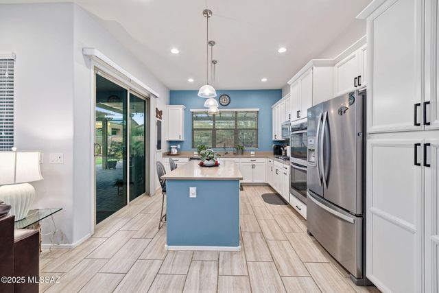 2496 W Music Mountains Drive, Green Valley, AZ 85622