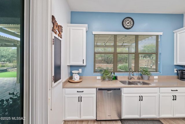 2496 W Music Mountains Drive, Green Valley, AZ 85622