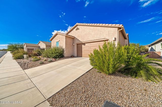 2496 W Music Mountains Drive, Green Valley, AZ 85622