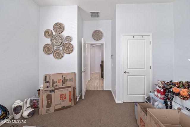 2496 W Music Mountains Drive, Green Valley, AZ 85622