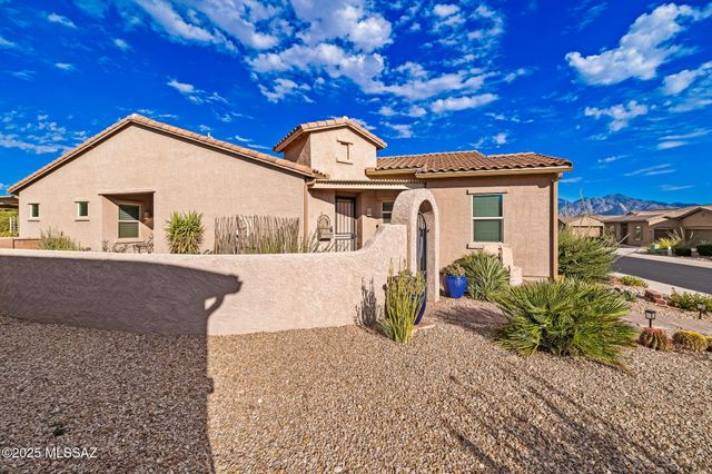 2496 W Music Mountains Drive, Green Valley, AZ 85622