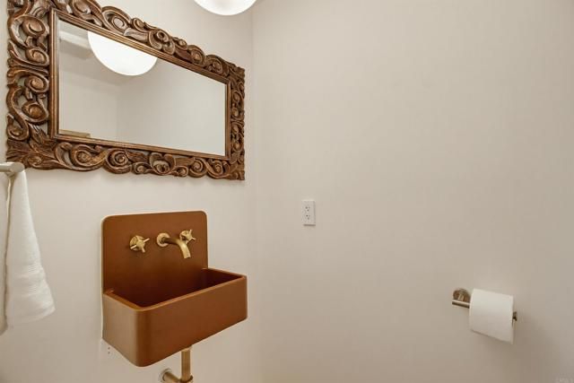 5027 Santa Monica Avenue F, San Diego, CA 92107