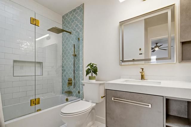 5027 Santa Monica Avenue F, San Diego, CA 92107