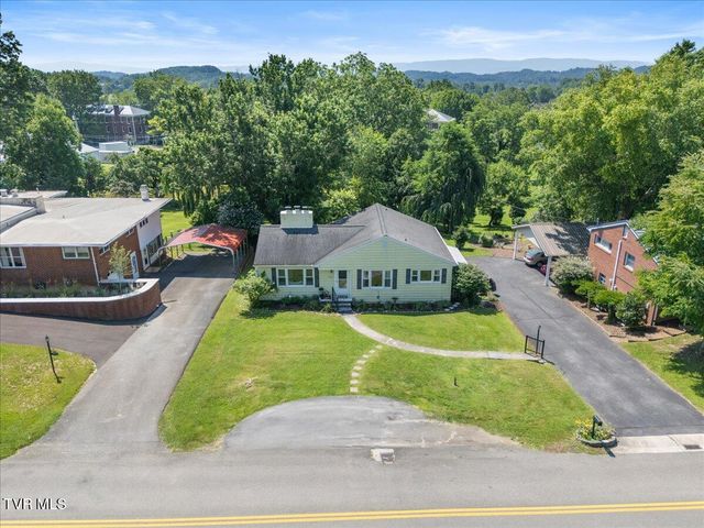 222 Northeast Stonewall Heights, Abingdon, VA 24210