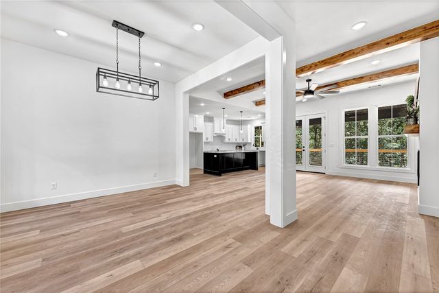 28 Sandridge Drive, Bella Vista, AR 72715