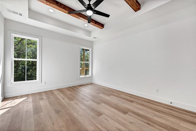 28 Sandridge Drive, Bella Vista, AR 72715