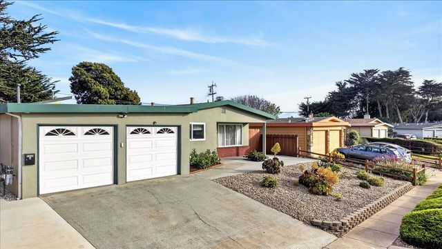 3248 Fitzgerald Circle, Marina, CA 93933