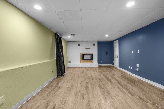 15 Fairway, Minot, ND 58701