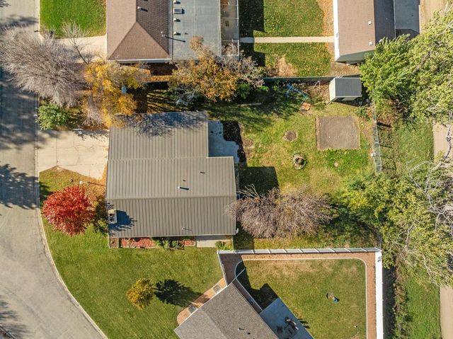 15 Fairway, Minot, ND 58701