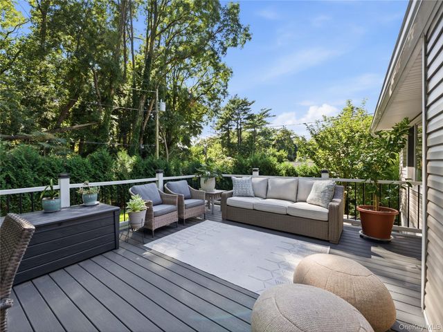 6 Daniel Drive, Glen Cove, NY 11542