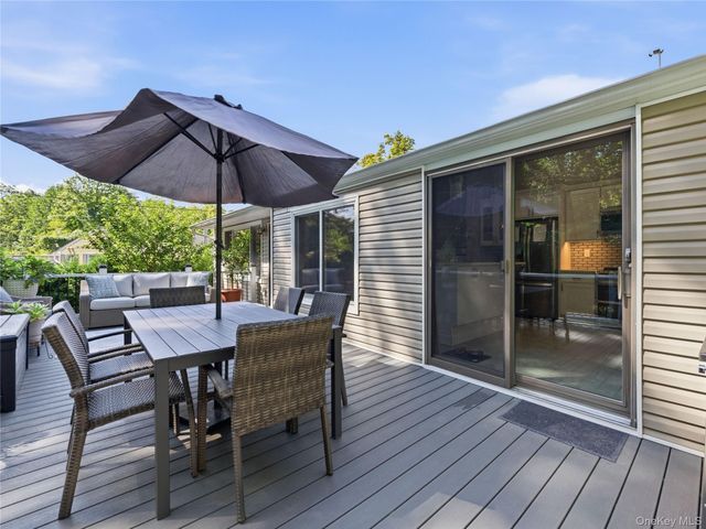 6 Daniel Drive, Glen Cove, NY 11542