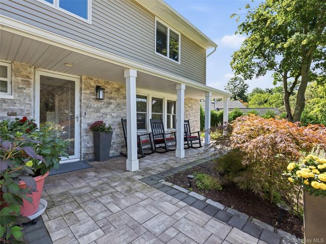 6 Daniel Drive, Glen Cove, NY 11542