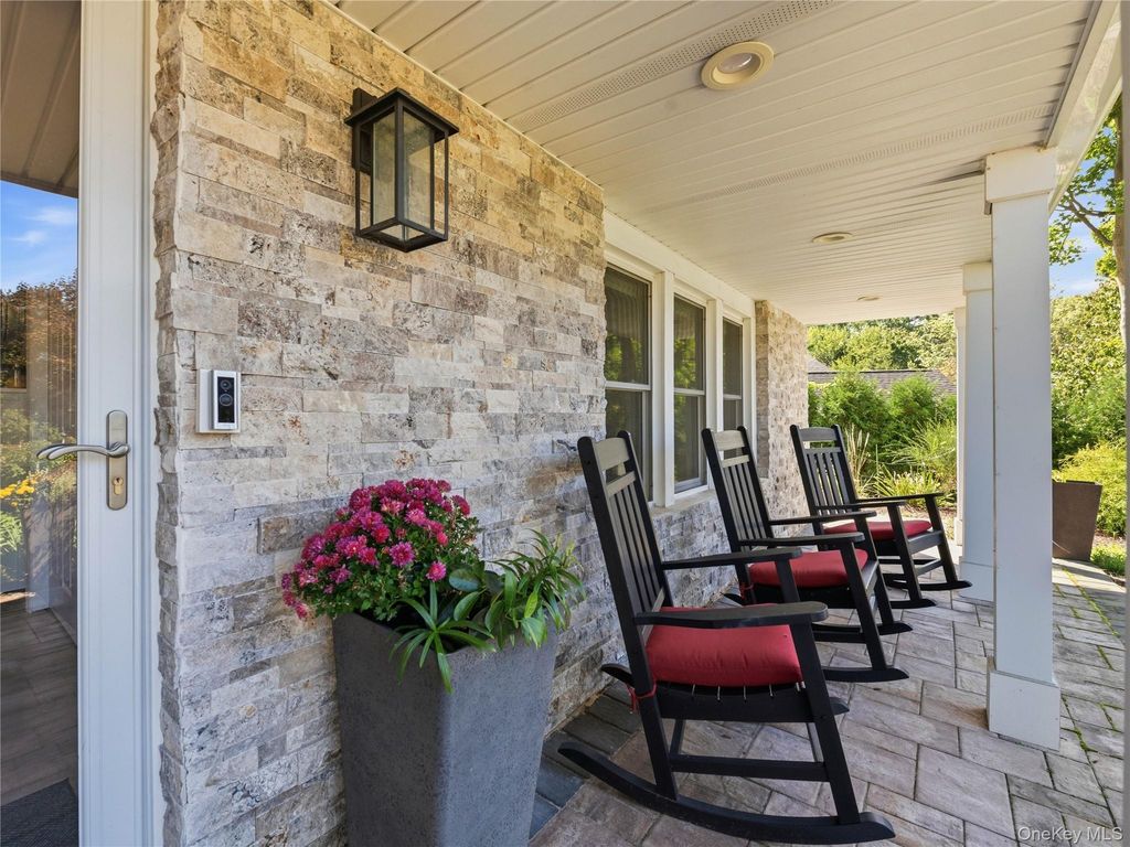 6 Daniel Drive, Glen Cove, NY 11542 — photo 4