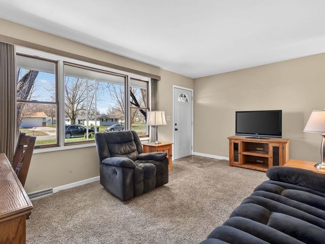 475 N 4th Avenue, Coal City, IL 60416