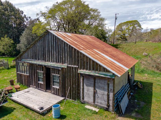 650 Old Hindley Ranch Road, Honeydew, CA 95545