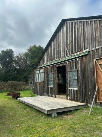 650 Old Hindley Ranch Road, Honeydew, CA 95545