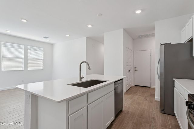 25999 W LYNNE Lane, Buckeye, AZ 85326