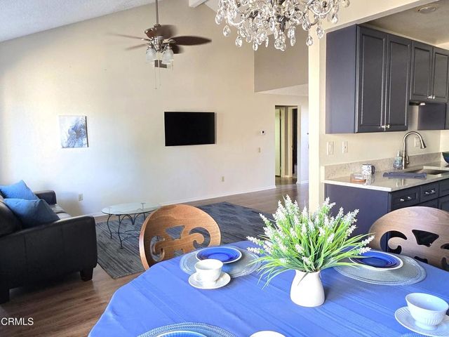 1306 Village 1, Camarillo, CA 93012