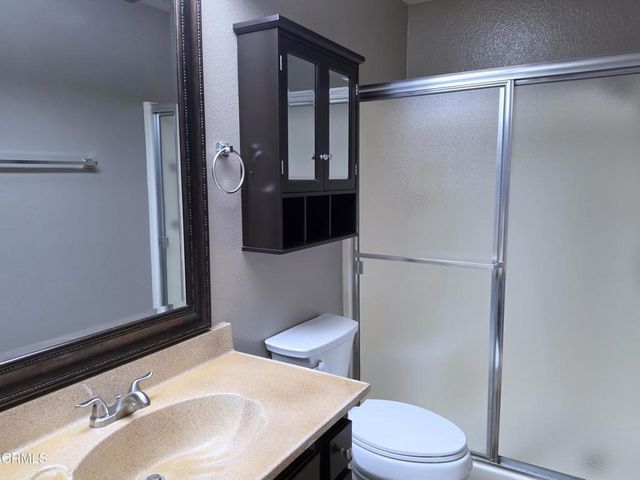 1306 Village 1, Camarillo, CA 93012