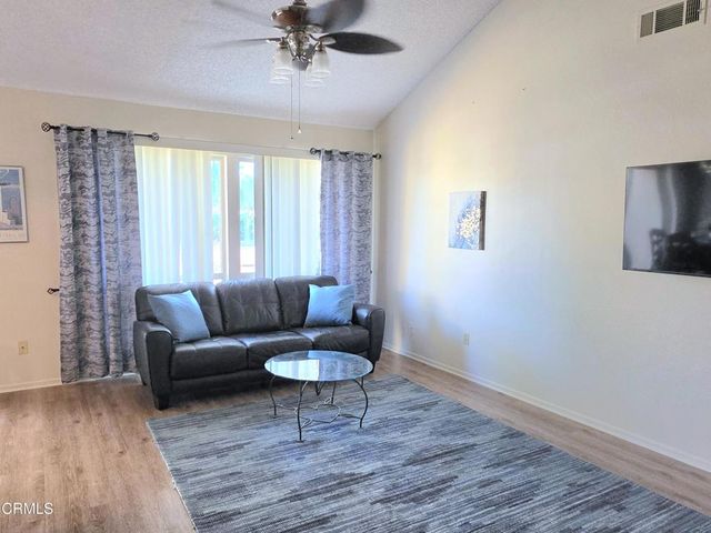 1306 Village 1, Camarillo, CA 93012