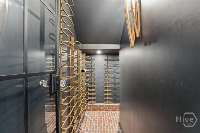 111 E 49th Street, Savannah, GA 31405