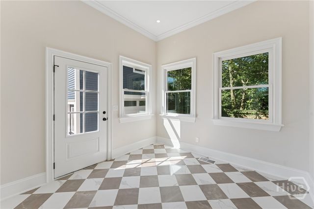 111 E 49th Street, Savannah, GA 31405