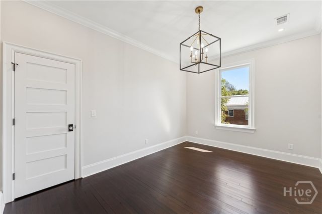 111 E 49th Street, Savannah, GA 31405