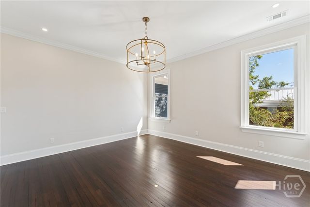 111 E 49th Street, Savannah, GA 31405