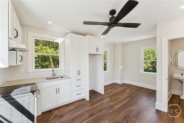 111 E 49th Street, Savannah, GA 31405