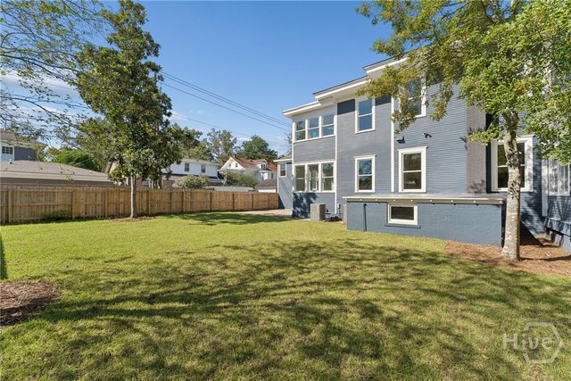 111 E 49th Street, Savannah, GA 31405