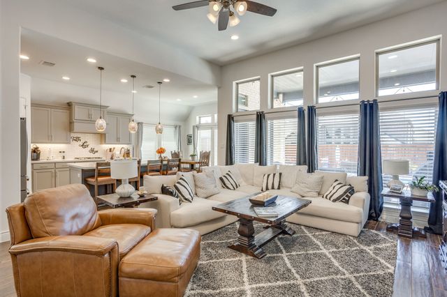 3917 Redbud Drive, Aubrey, TX 76227