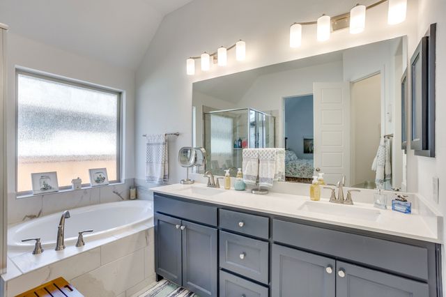 3917 Redbud Drive, Aubrey, TX 76227