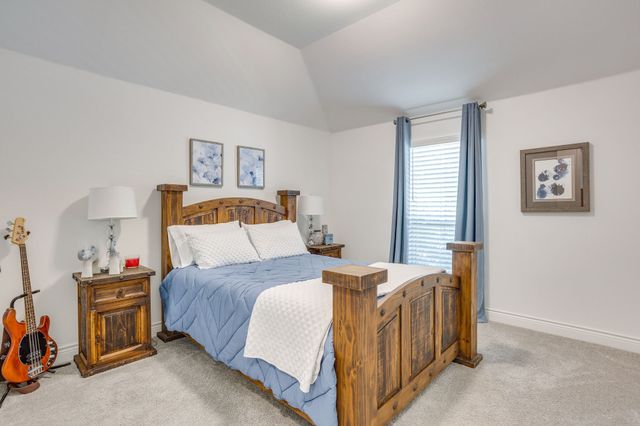 3917 Redbud Drive, Aubrey, TX 76227