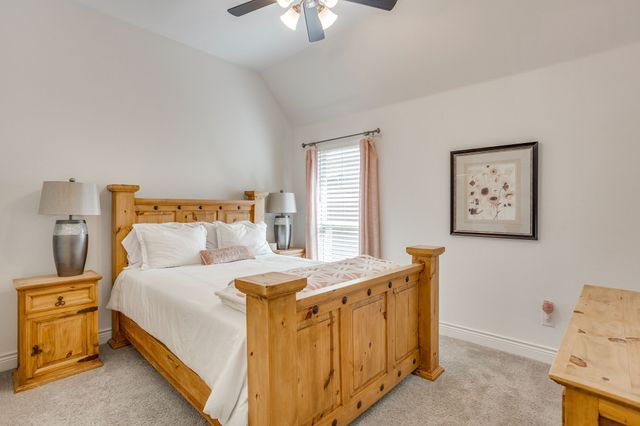 3917 Redbud Drive, Aubrey, TX 76227