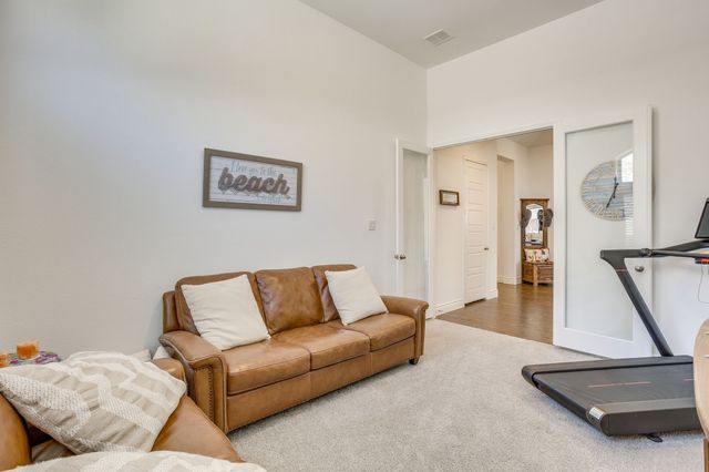 3917 Redbud Drive, Aubrey, TX 76227