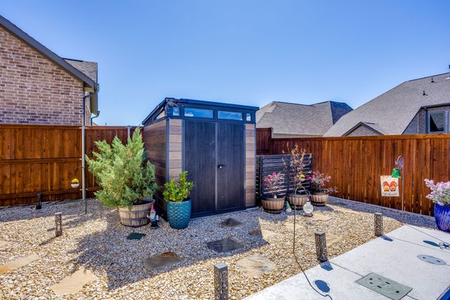 3917 Redbud Drive, Aubrey, TX 76227