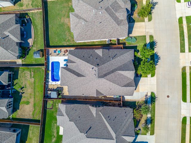 3917 Redbud Drive, Aubrey, TX 76227