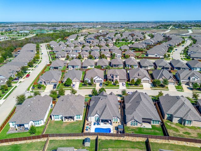 3917 Redbud Drive, Aubrey, TX 76227