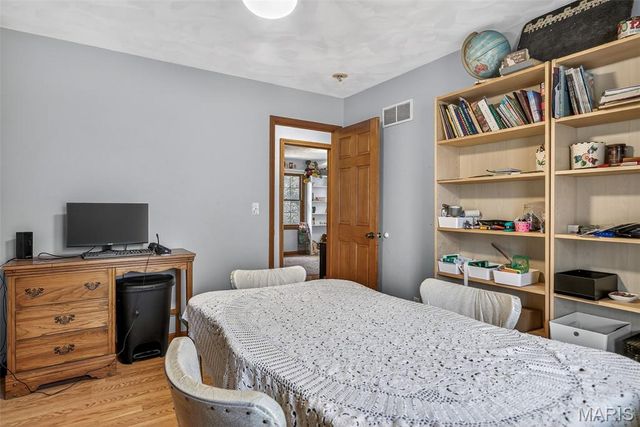 955 Cedar Lane, Ste Genevieve, MO 63670