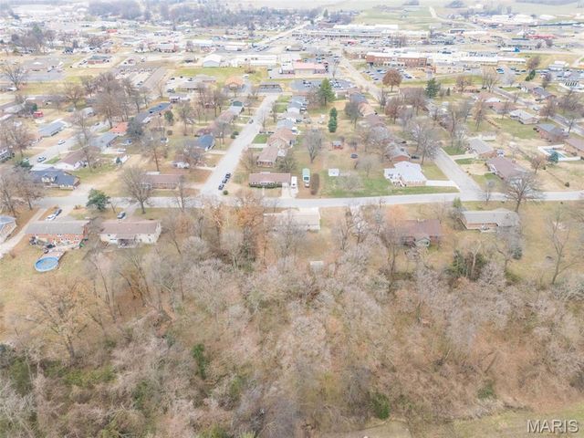 955 Cedar Lane, Ste Genevieve, MO 63670